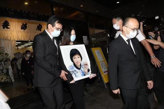 終身不再娶！妻子出軌後查出絕症「仍為她花千萬」　憶亡妻「願少活20年」換回她