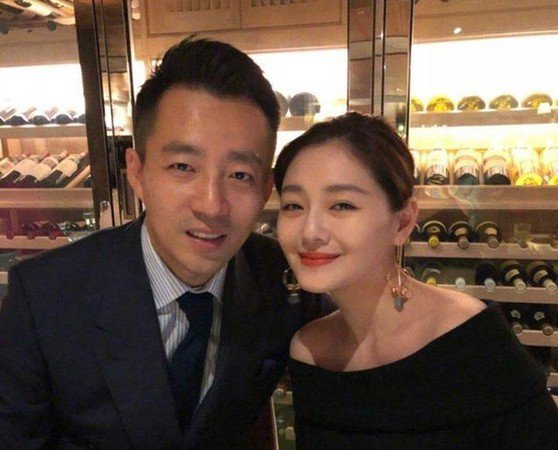 婚變後首露面！汪小菲「提及兒女」落淚痛哭　狀態憔悴「消瘦不少」全程避談大S
