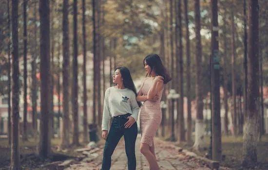 夫妻半夜吵架！丈夫給岳母打電話：「我要退貨，你把彩禮還回來」　第二天「丈母娘上門」男子悔斷腸 