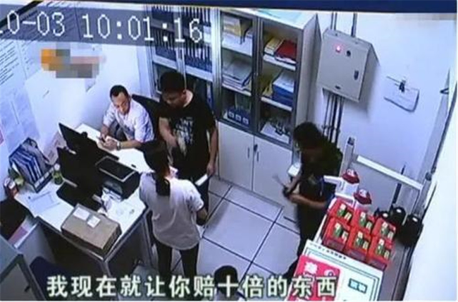 孩子口渴打開飲料！媽媽超市櫃檯前結帳「遭要求10倍賠償」　她不服「理性討公道」負責人出面道歉