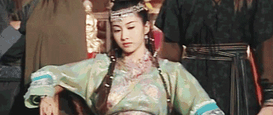 出生豪門變落魄千金！為救弟弟「嫁給大15歲殘疾富豪」　連生3女「換夫姓」退圈13年風采依舊