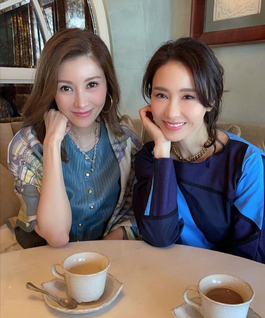 出生豪門變落魄千金！為救弟弟「嫁給大15歲殘疾富豪」　連生3女「換夫姓」退圈13年風采依舊