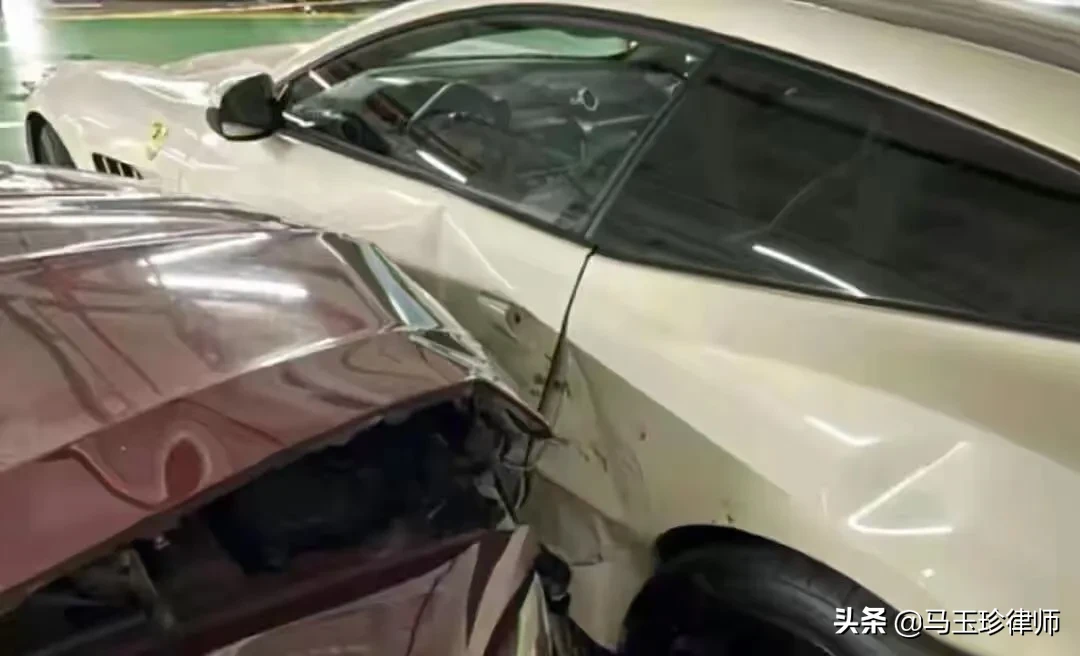 曾跟鄰居起口角！停車場女子「開BMW連撞2台千萬名車」下車超淡定　一時衝動「慘痛代價出爐」網：不值得