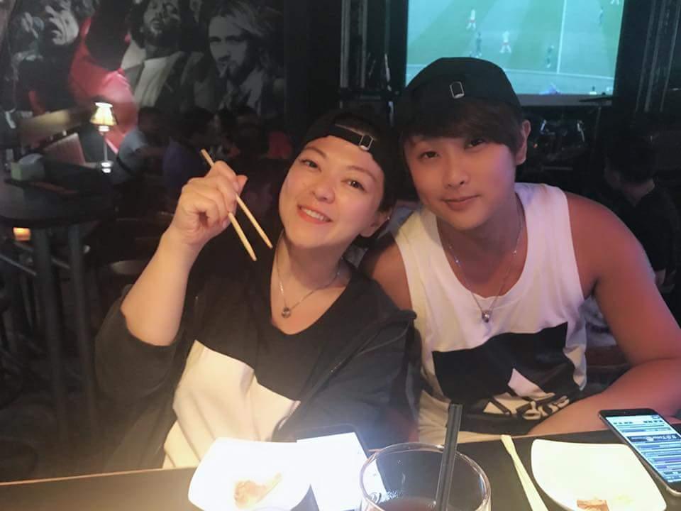 3年前失去雙胞胎！杜詩梅嫁小12歲尪「淡出夜市擺攤」快撐不住　靠自學「意外找到新出路」樂曝人妻生活