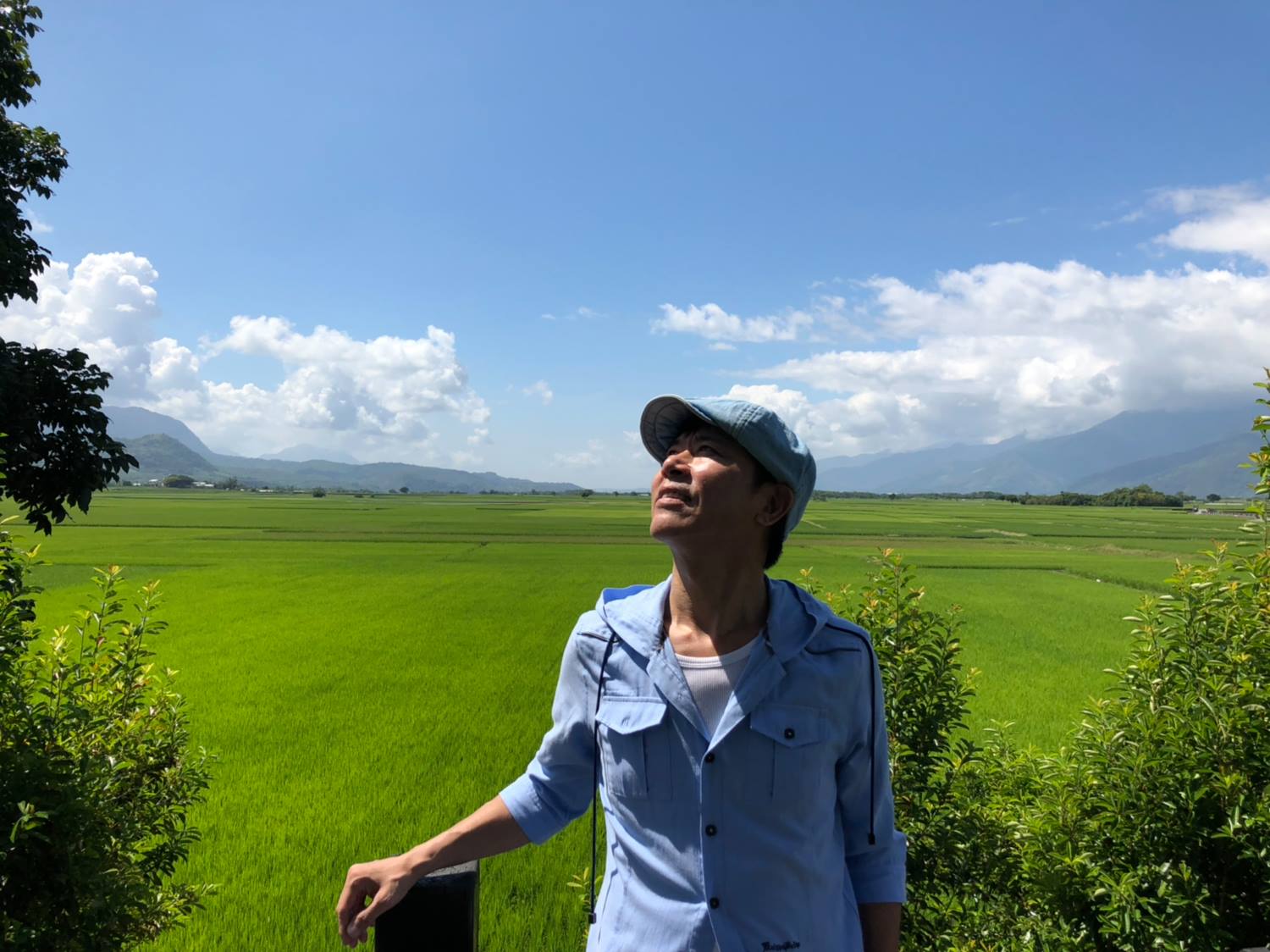 演藝圈童話！《特別的愛給特別的你》原唱「結婚21年零緋聞」依然會心動　「成就歸功好太太」54歲超凍齡