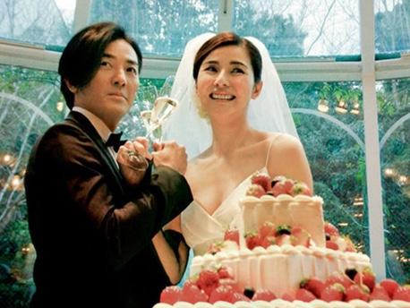 罕見同框！47歲蒙嘉慧開直播「老公鄭伊健驚喜客串」　大秀發福身材「網翻舊照揭原因」直呼：根本幸福肥