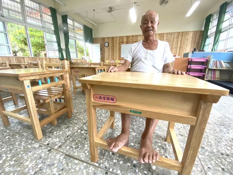 行善足跡遍布全台！75歲阿伯「打赤腳行善」20年捐6千萬　「開心窩20坪房」生活簡樸：錢夠用就好