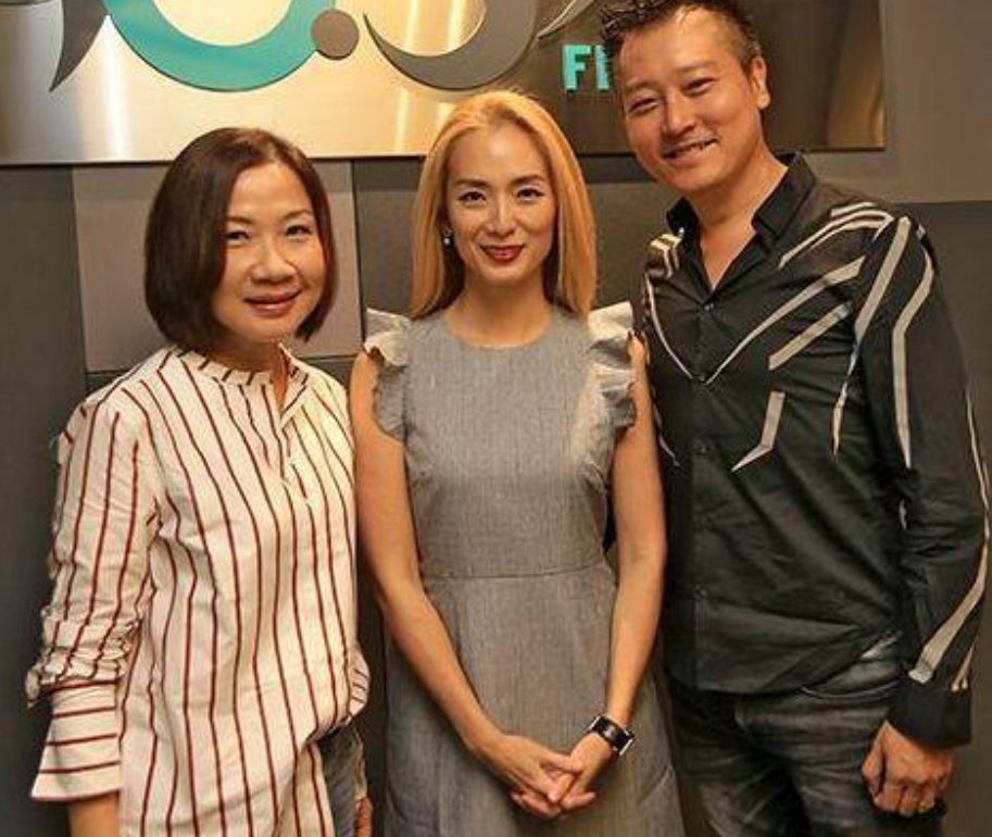 她曾是最美何仙姑！卻遭薄情男友騙走「8千萬」　獨自養兒長大「45歲靠按摩討生活」