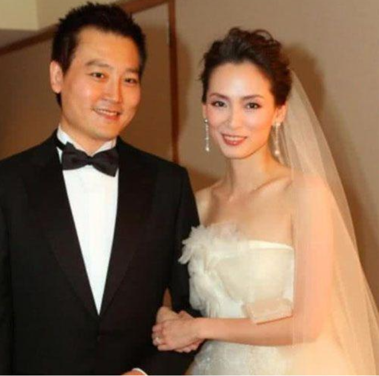 她曾是最美何仙姑！卻遭薄情男友騙走「8千萬」　獨自養兒長大「45歲靠按摩討生活」