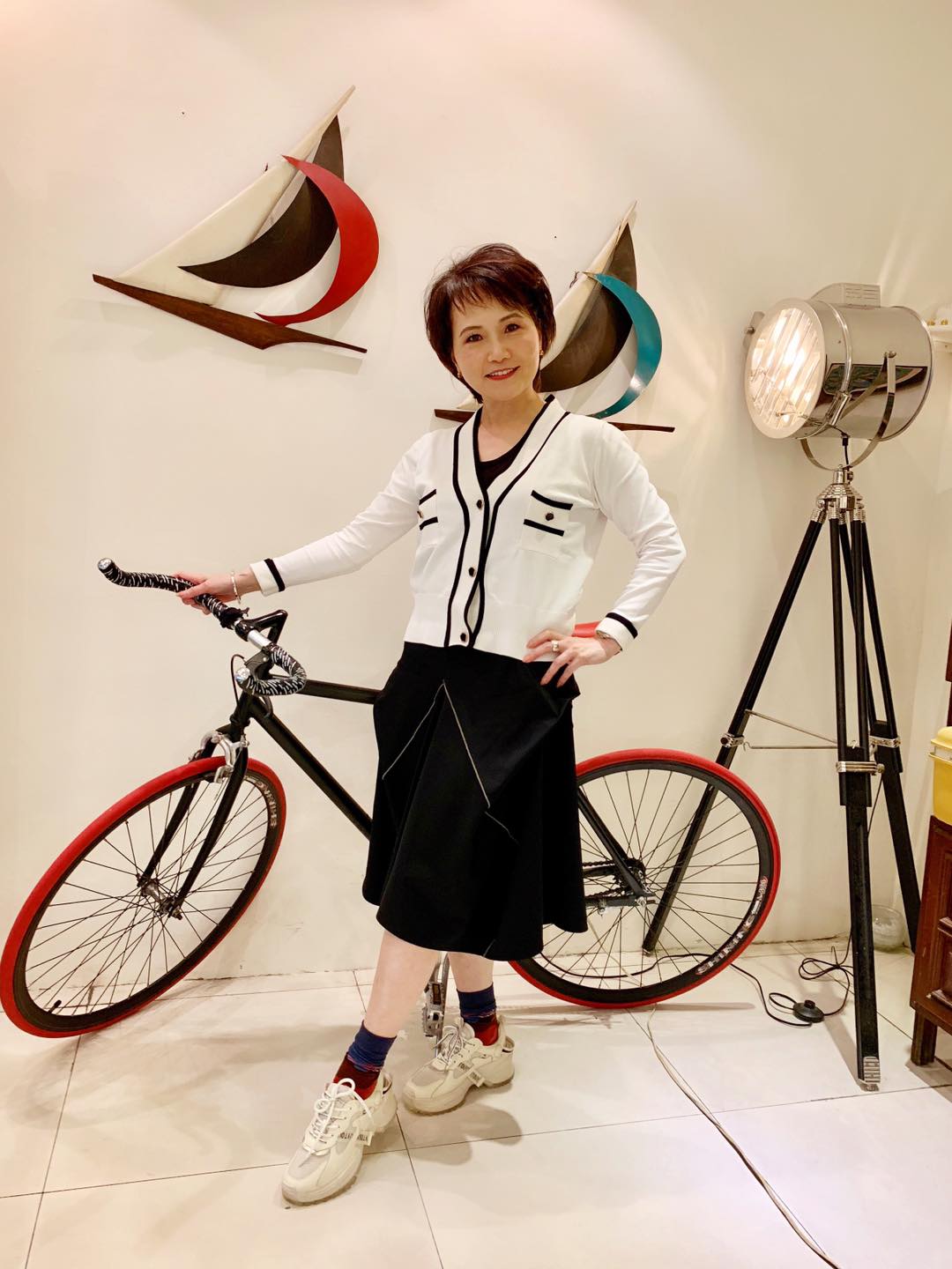 沈春華預約AZ疫苗「兒子中肯分析」網讚爆：觀念很正確　自曝「兒1周零用錢不到400」多少能耐有多少開支