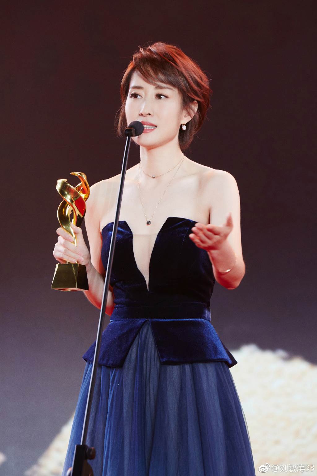 閃嫁房地產大亨！資深女星「為顧女兒放棄事業」婚後獨守空閨　 「一支冰淇淋」讓她看清7年豪門婚姻