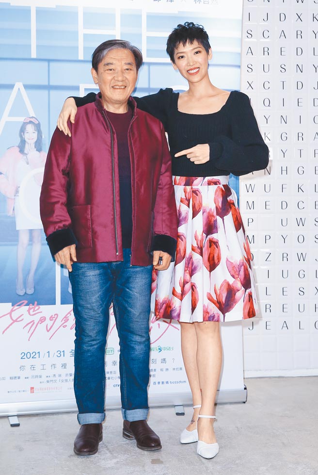 不與兒女同住！李立群「新竹山上買地蓋房」早起養雞種菜　「與太太享受山居生活」笑喊：連空氣都是甜的