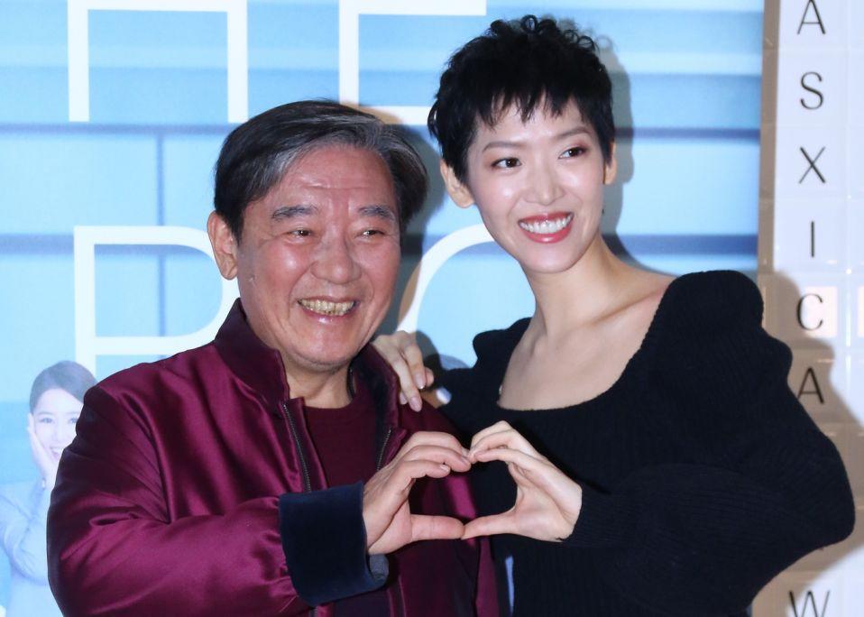 不與兒女同住！李立群「新竹山上買地蓋房」早起養雞種菜　「與太太享受山居生活」笑喊：連空氣都是甜的