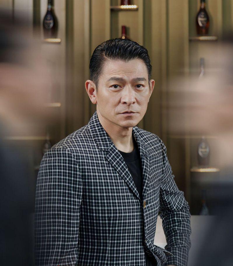 出道40週年！劉德華對鏡頭哽咽「我很笨只是個普通人」　罕見告白「最感謝的人」逼哭粉絲：藝界典範