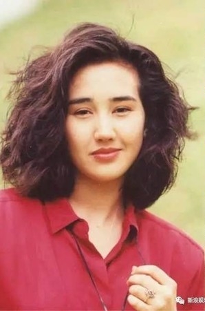 隱退後更精彩！《開心鬼》混血女神「嫁名校同學消失30年」再露面　變身大老闆「17歲愛女引轟動」