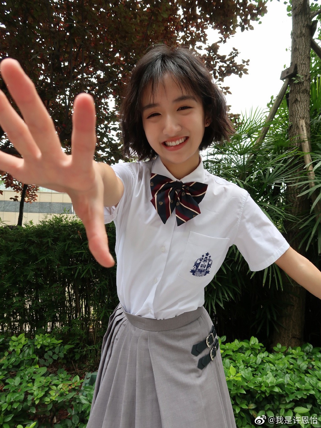 隱退後更精彩！《開心鬼》混血女神「嫁名校同學消失30年」再露面　變身大老闆「17歲愛女引轟動」