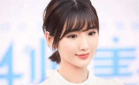 遭「渣男」背叛污衊！被親爸「丟垃圾桶」成名後索要5000萬　30歲她「破繭成蝶」活出自己