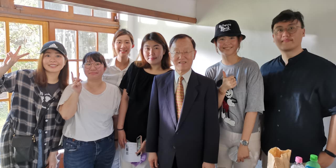 81歲樂當不老頑童！盛竹如轉換跑道「照樣年賺千萬」誓言不退休　「玩高空彈跳樣樣來」笑喊：我的人生才剛開始