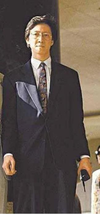 18歲出道！被向華勝「獨寵9年」又遭趙薇搶男友　情斷「戀愛10年經紀人」晚年入佛門