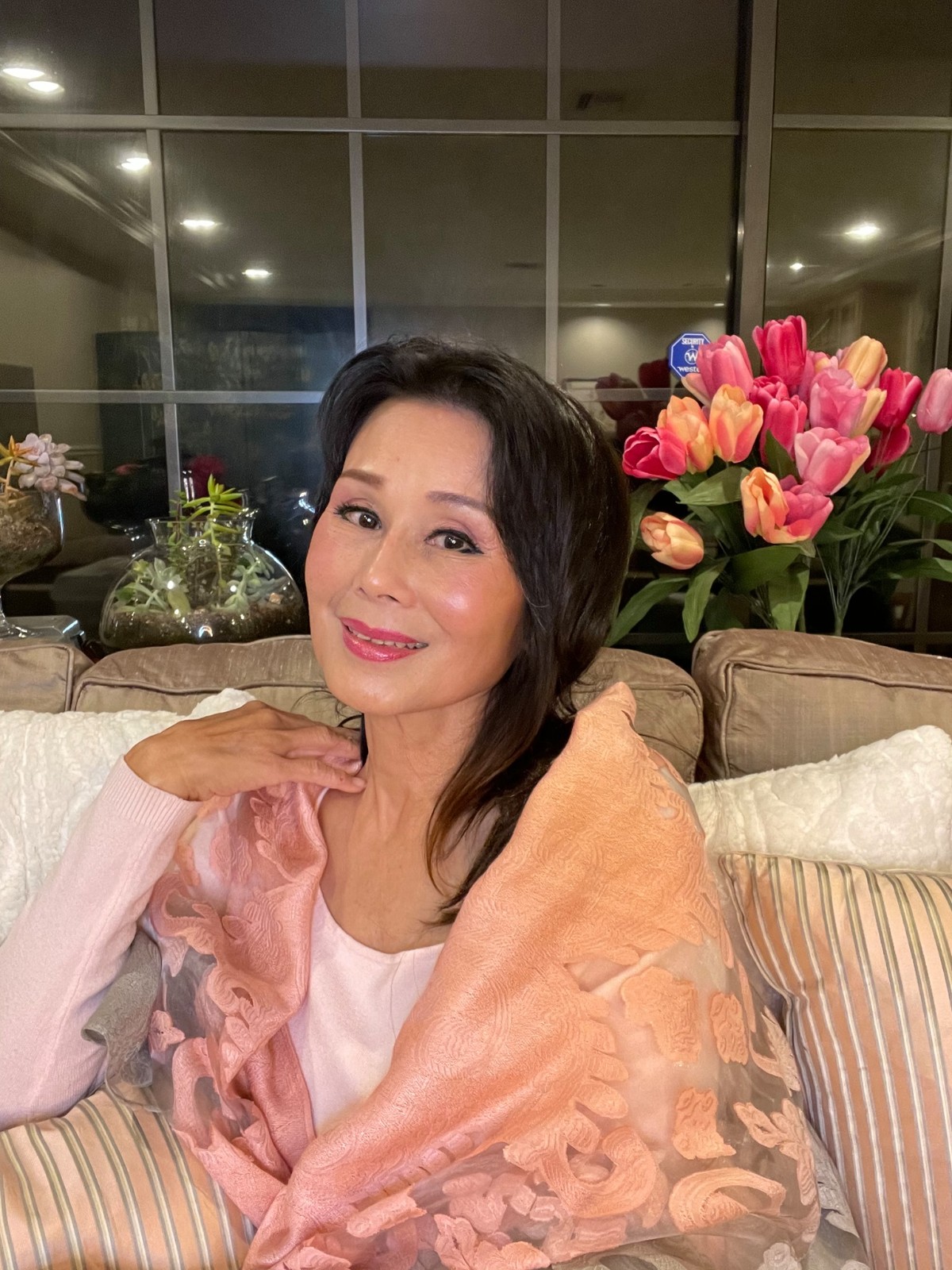 「小迷糊嬌嬌」爆紅！嫁地產富商「沒小三、沒金錢糾紛」婚姻仍破局　罕吐原因「70歲當嬤繞孫轉」