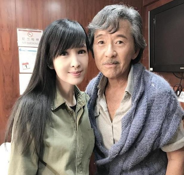 為了娶她！老公不惜「花3500萬」與前妻離婚　如今「丈夫已老」她卻依然很年輕 