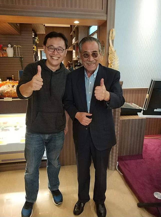 80歲定居高雄！《我愛紅娘》主持人返台「以旅館為家」經營餐廳　「打烊後值班里辦公室」到深夜替社區盡一份力
