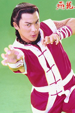 瘦回帥氣小生！50歲江宏恩「被笑飛龍變肥龍」2個月狂鏟13kg　早上必「空腹喝一杯特製果汁」養成冰塊肌