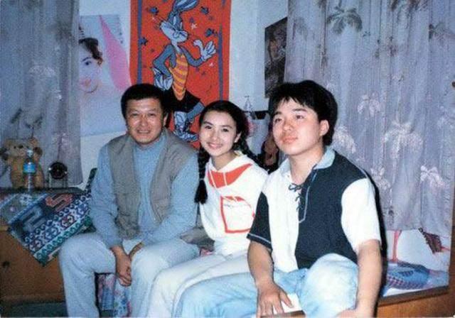人稱萬人迷！巔峰隱退「讀研當老師」　31歲嫁億萬富商「5年生3子再露面」仍魅力無邊