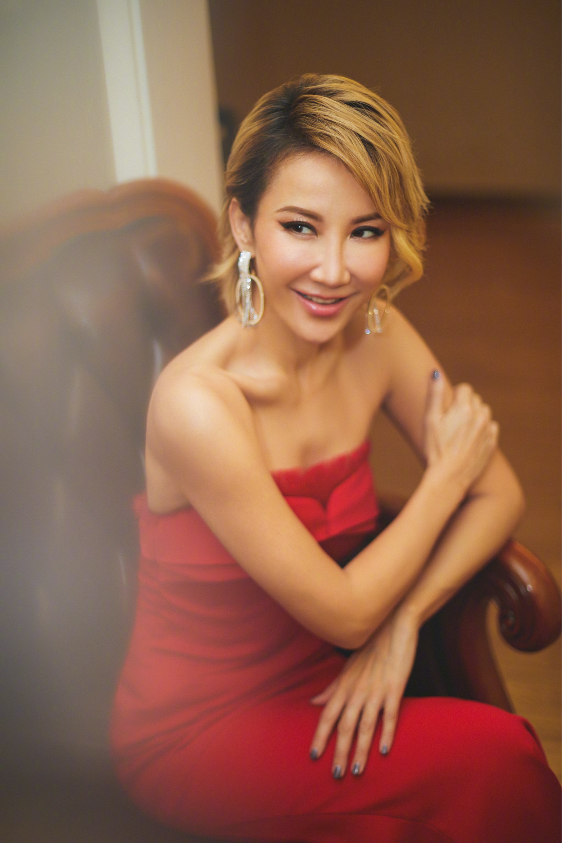 只想讓媽媽享福！李玟三姊妹合體「替醫生母慶生」每周陪打麻將　感謝她「一人養大三女兒」霸氣回贈獨棟房