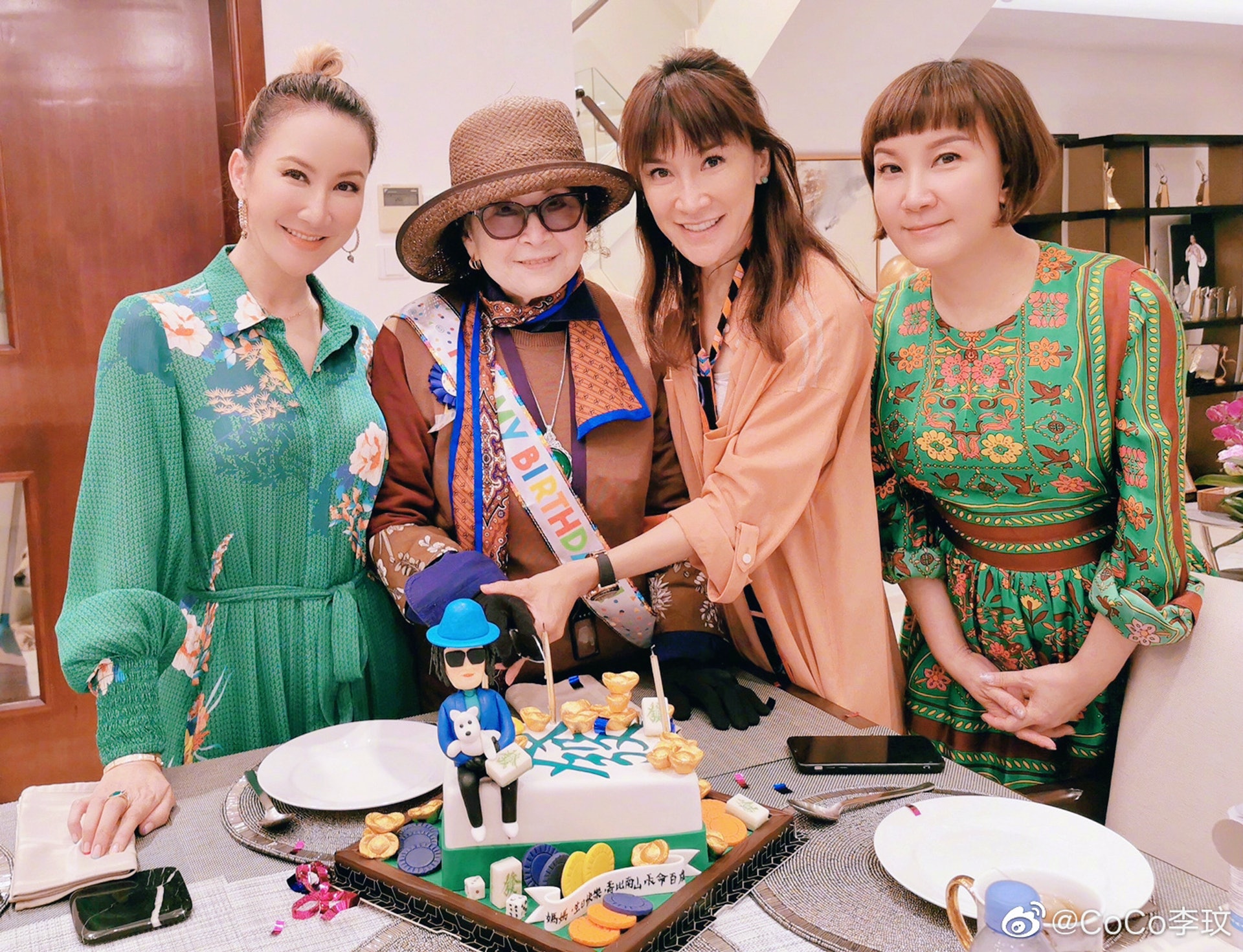 只想讓媽媽享福！李玟三姊妹合體「替醫生母慶生」每周陪打麻將　感謝她「一人養大三女兒」霸氣回贈獨棟房