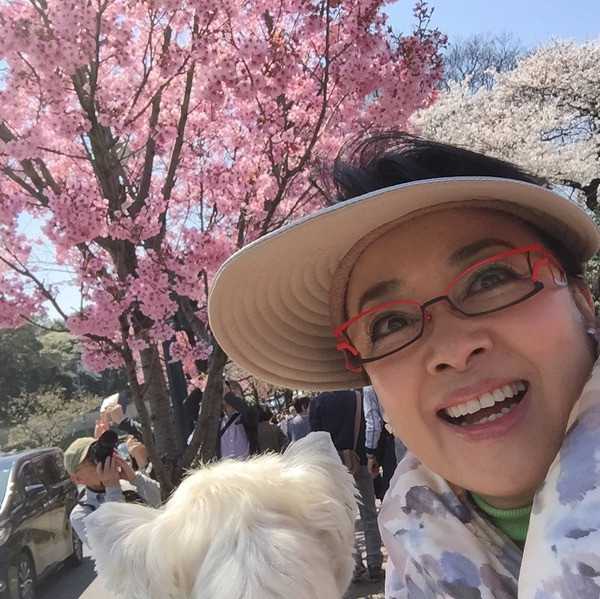 71歲身兼多職！翁倩玉「42歲嫁給日籍夫」敵不過聚少離多　把心思放事業「每天過得比前天更精采」