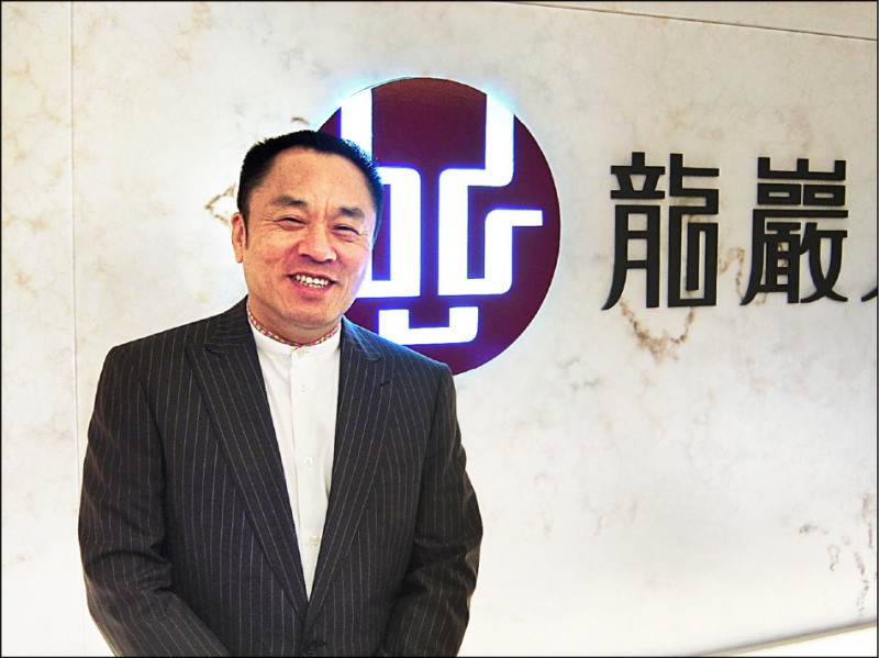 龍巖創辦人李世聰「傳女不傳子」內幕曝光！女兒李凱莉接棒「殯葬女帝」之路