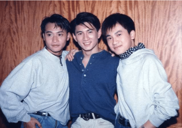 小虎隊神祕第4人！當年歌喉驚人「卻決定退出小虎隊」　多年後「被封樂壇教父」每首歌都是經典