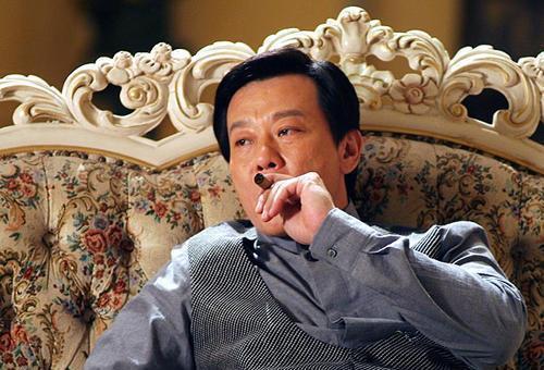 享齊人之福！ 他67歲「坐擁雙妻」同住一棟　苦曝「2妻和諧20年」背後心酸：全靠我來回跑