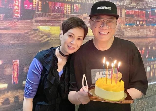 二婚娶女粉絲！被反追4年「結婚才知對方是豪門千金」　姐弟戀「25年未生子」零矛盾