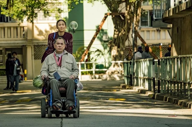 日久生情！75歲爺爺「老伴走後愛上看護」　兒女反對仍無效「花260萬買房送她」原因引人深思