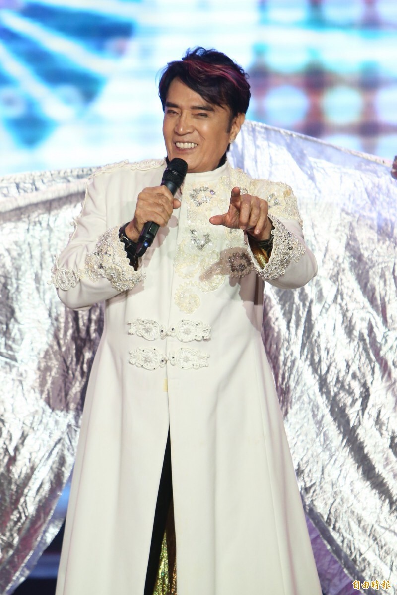 手術到一半命危！歌王林沖「哭求老天續命」：不要帶走我　暴瘦拄枴杖「從鬼門關走出來」狀況曝光