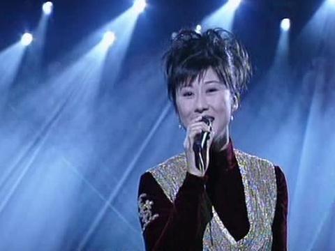 她狠甩費翔！棄豪門做小三「搶走大14歲閨蜜老公」　移民國外做後媽「年近60無子女」