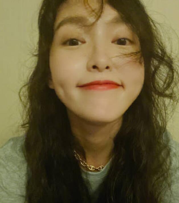 她是香港晶公主！曾跪著「為邱澤刷馬桶」遭劈腿一度割腕輕生　今升級三口之家超幸福
