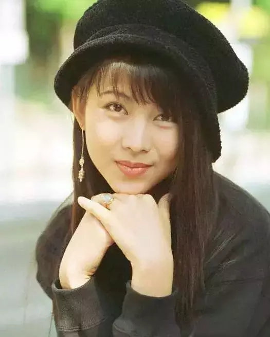 為還賭債！18歲「被親媽送富豪」當情人6年　27歲她狠斷母女關係「嫁打星老公」完美逆襲
