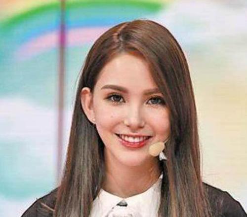 瘋狂迷戀周杰倫！昆凌曝姐姐「曾偷拿自己錢買專輯」    　姐妹長相對比「被說是偏心式遺傳」