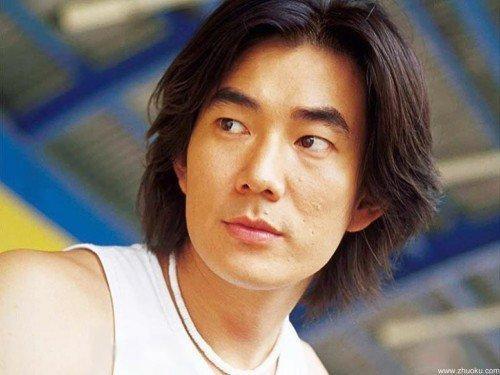 沒有他就沒有我！任賢齊「憑一曲紅遍亞洲」離不開恩師提攜　「恩師落難破產」他霸氣伸援手：永遠銘記在心