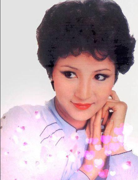 她是張柏芝婆婆！28歲「甩美國富豪」嫁浪子生下巨星　49歲嫁「小11歲老公」被寵21年