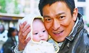 曾被迫3換幼兒園！劉德華「8歲女兒」入院看心臟　老來得子的背後：是所有父母的隱痛
