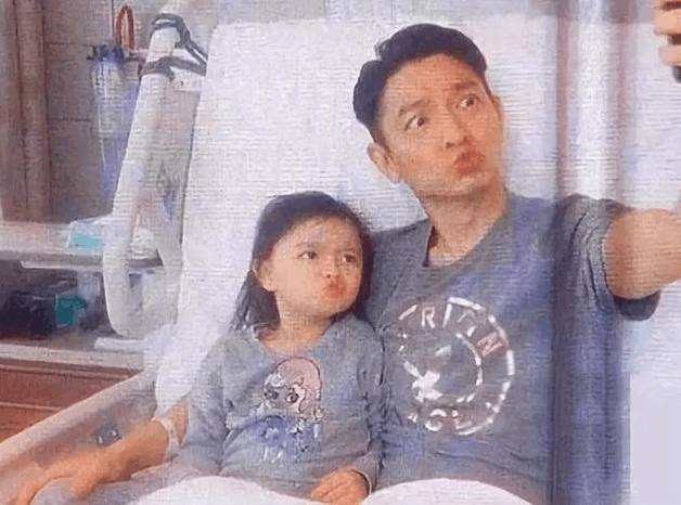 曾被迫3換幼兒園！劉德華「8歲女兒」入院看心臟　老來得子的背後：是所有父母的隱痛
