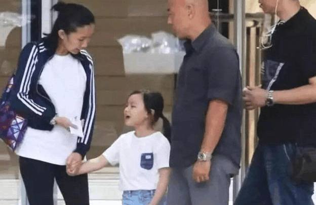 曾被迫3換幼兒園！劉德華「8歲女兒」入院看心臟　老來得子的背後：是所有父母的隱痛