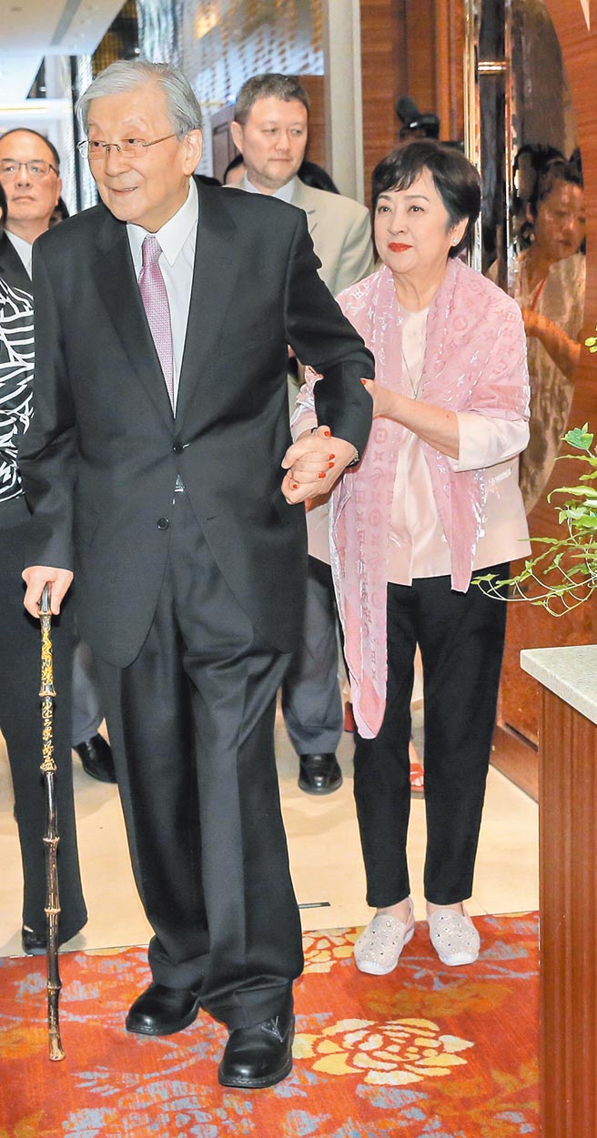 台灣電影教父91歲病逝！「心中藏兩大遺憾」感慨墓碑想刻11字　楊貴媚接噩耗「痛到說不出口」
