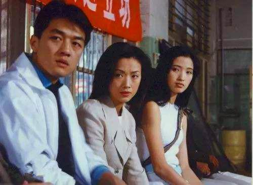 她醜到差點被送人！「曾拒劉德華求婚」錯愛12年男友分手　嫁圈外人「再露面」一家低調吃路邊攤