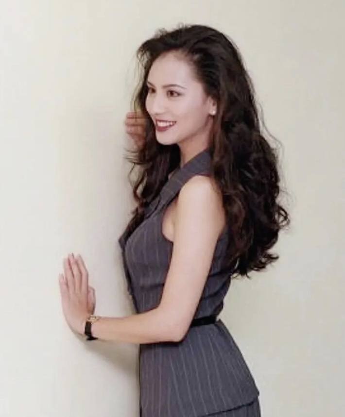 太敢說！她曾直言「看不起劉嘉玲」林志玲是包裝美女　今追憶「雄霸」又大膽曝其真實面目