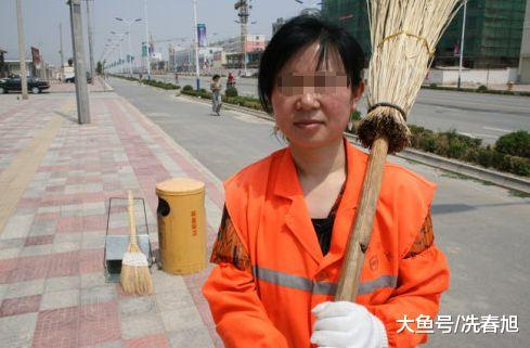 天降橫財！女清潔工撿到50萬「一分不少」交到警局　還錢時卻「打失主5巴掌」大罵：老天有眼